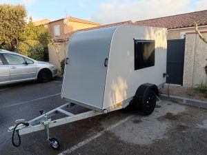 X120 GRISE VUE DEVANT MAISON CHAMBRE SUPPLEMENTAIRE.jpg  