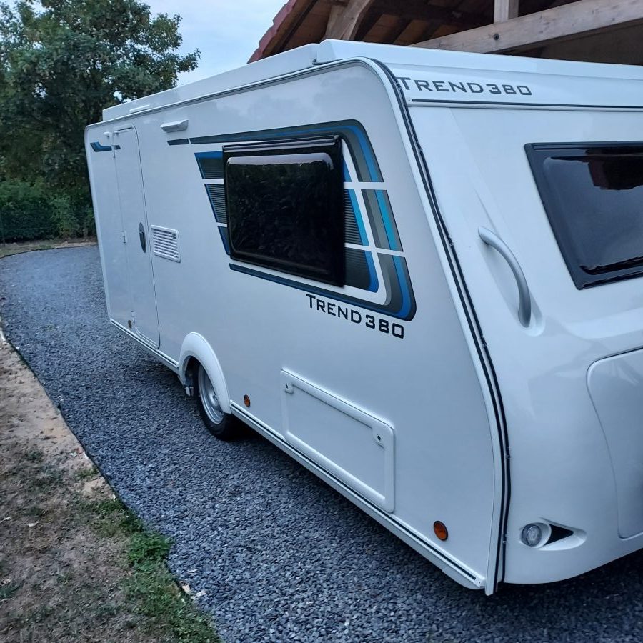 Caravane surbaissée silver 380