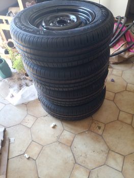 pneus neufs .png &nbsp;