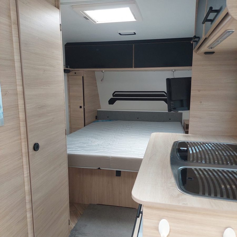 caravane chambre.jpg